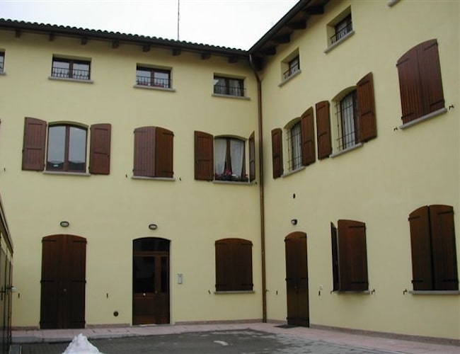 Scuri e persiane in legno